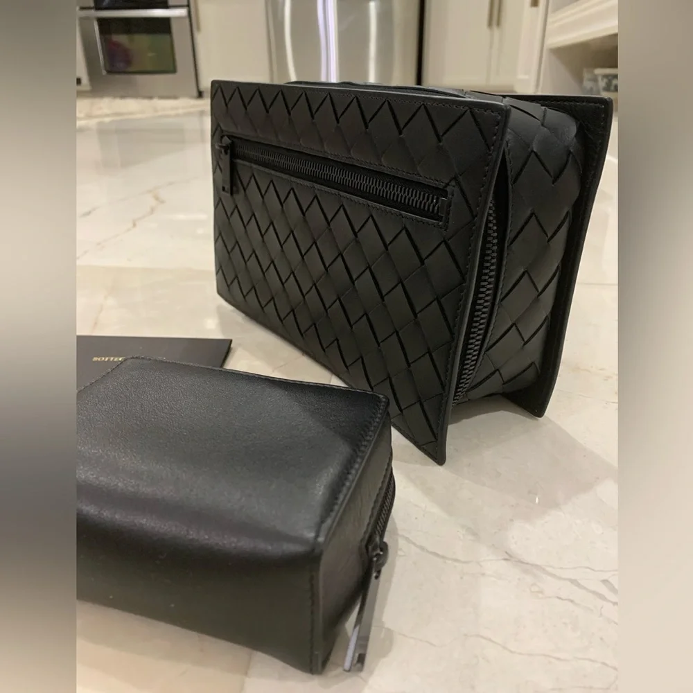 BOTTEGA VENETA ​Intrecciato Woven Leather Travel Case